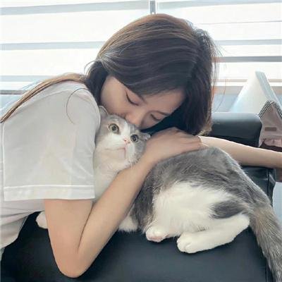 流浪汉与小灵精